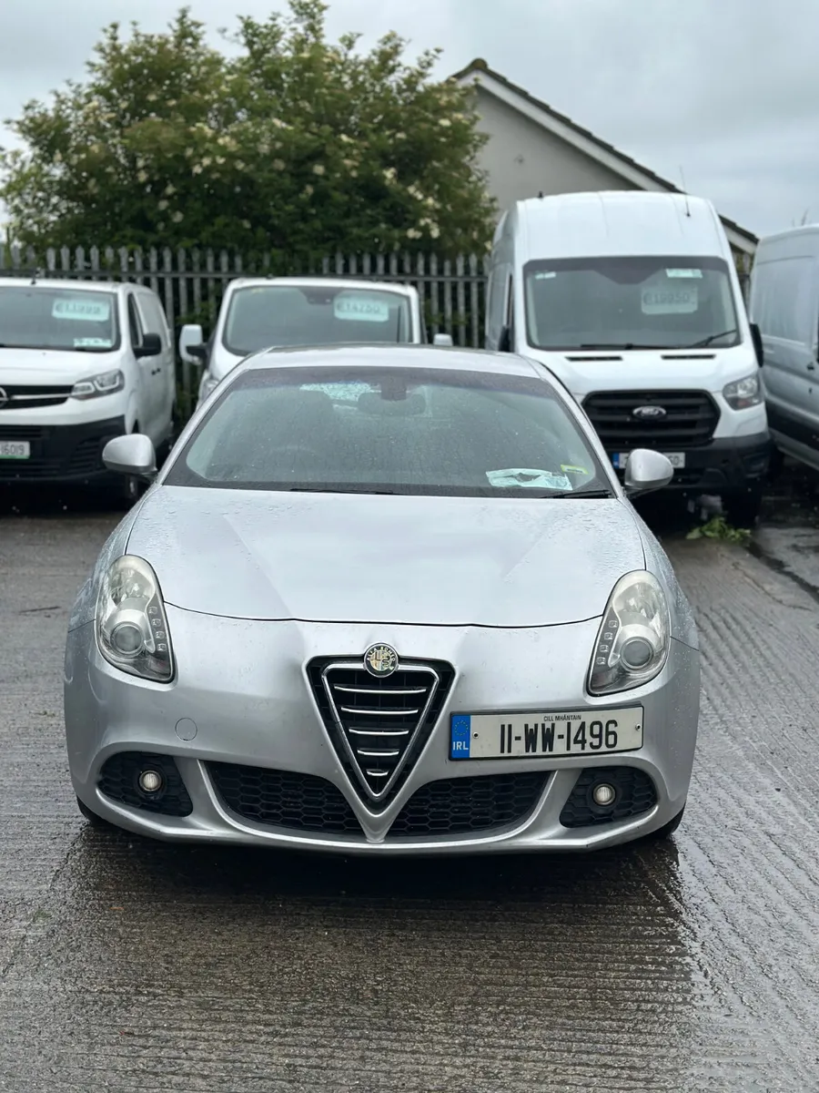 Alfa Romeo Giulietta Lusso 1.6D “TRADE SALE” 2011 - Image 2