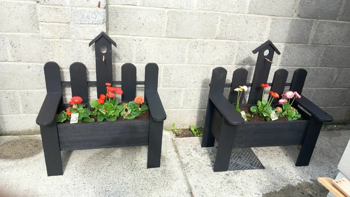 Flower boxes - Image 1