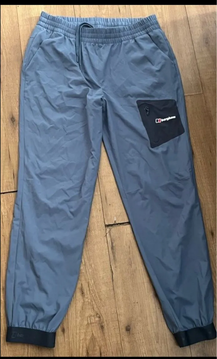 Mens Berghaus Tracksuit - Image 3