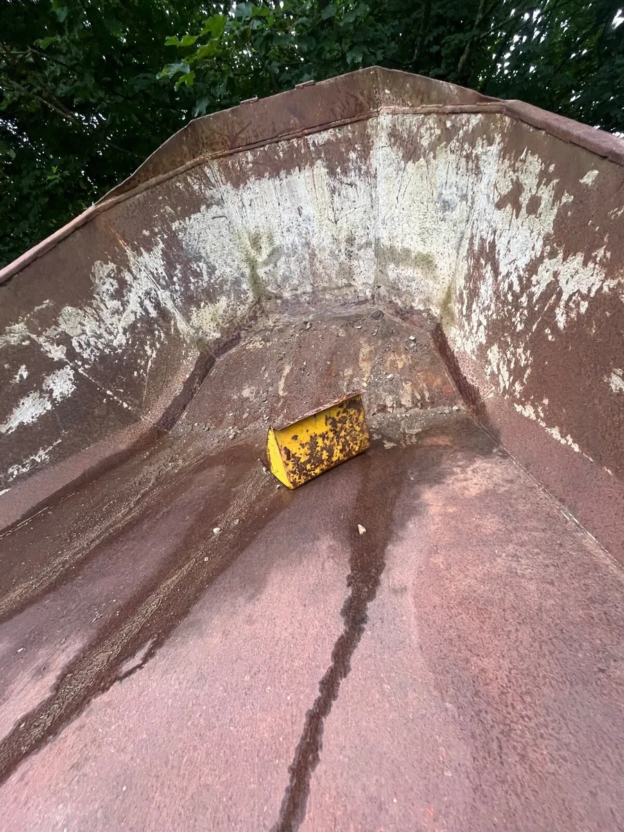 Twateds swivel tip dumper - Image 2