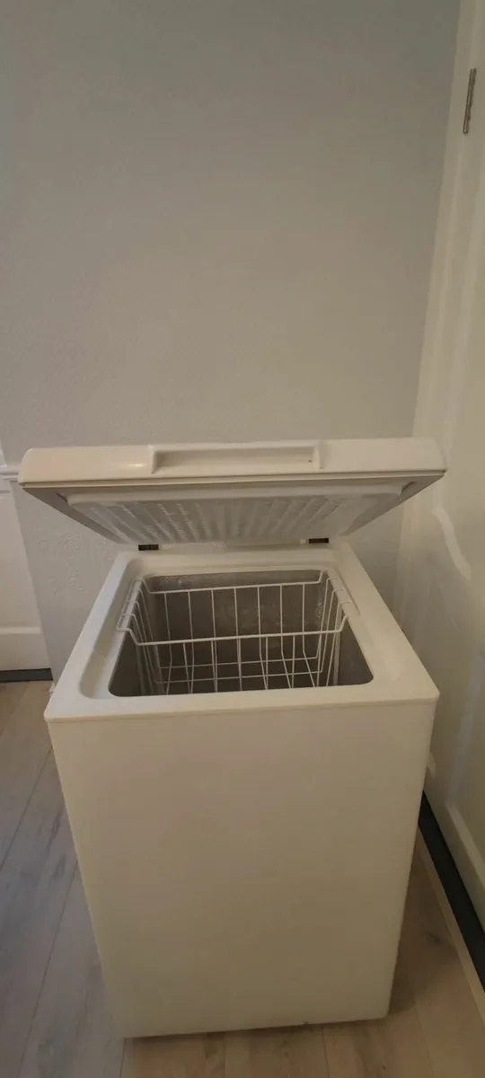 Chest Freezer - Image 4
