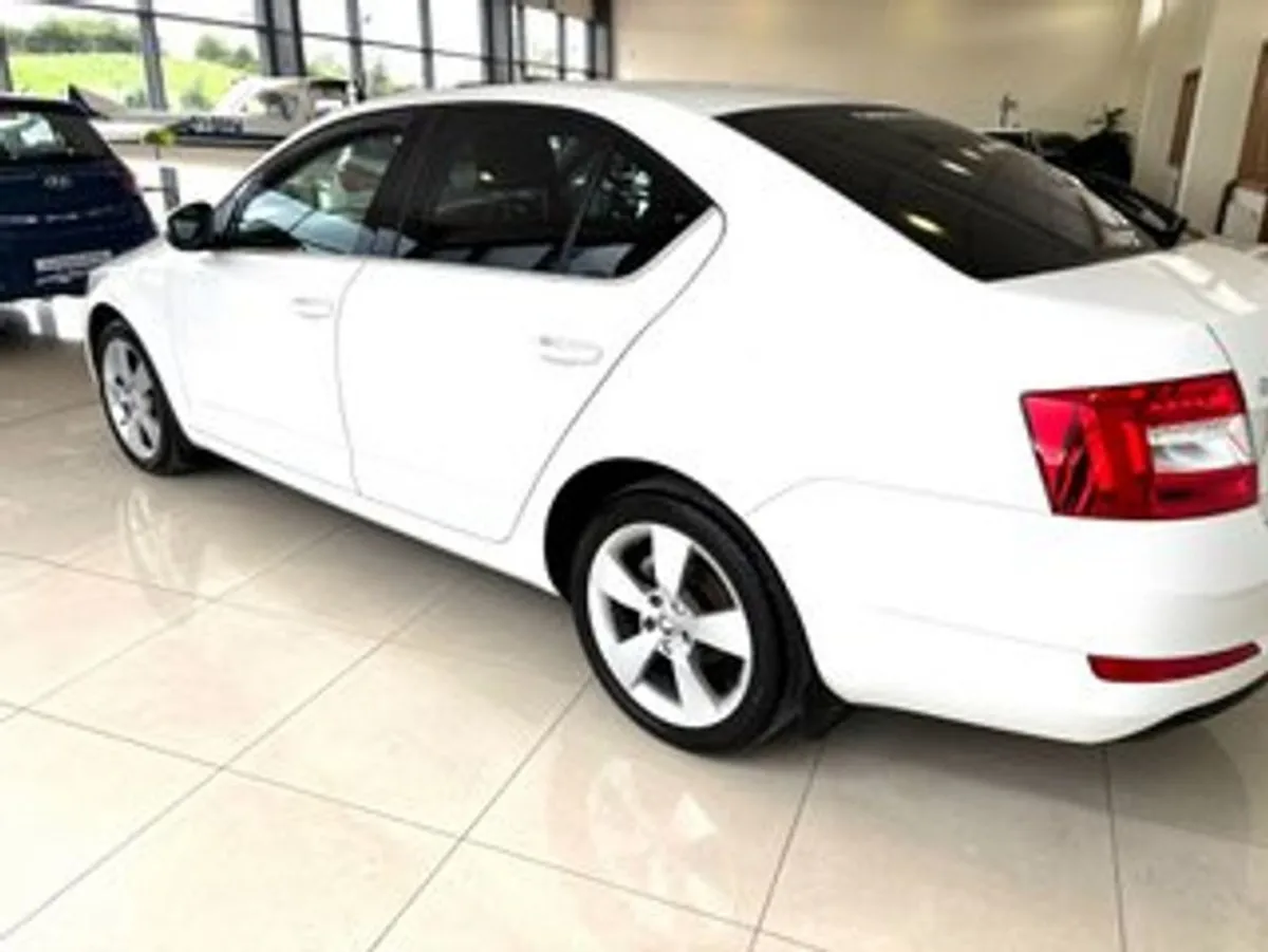 Skoda Octavia Style 1.6 TDI 110HP - Image 3
