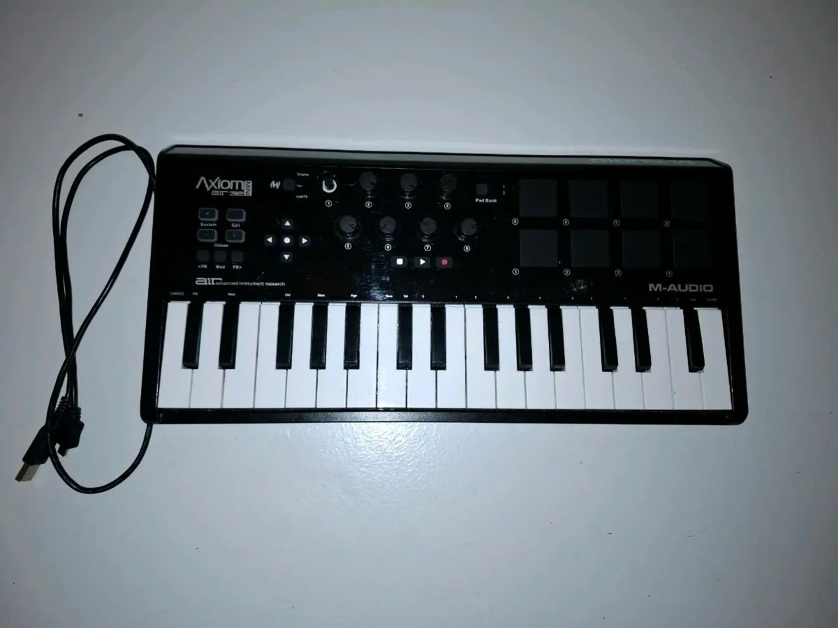 M-Audio Axiom Air Mini 32 Key USB Controller - Image 1