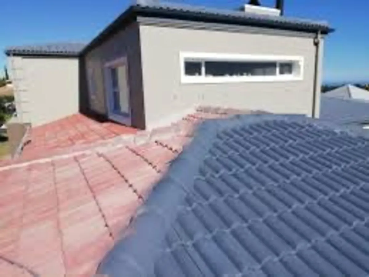 Roof/driveway paint - Image 3