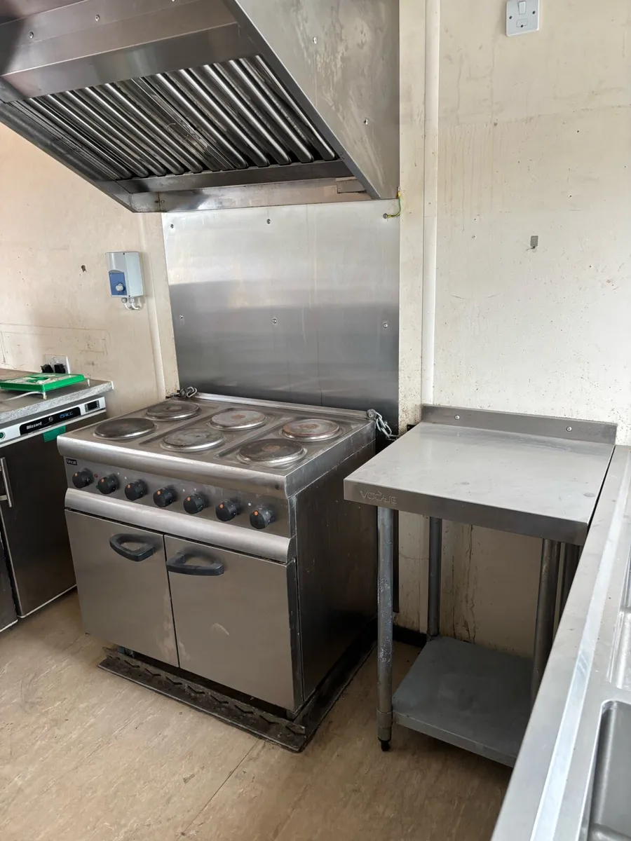 Lincat silver link hob /oven commercial kitchens - Image 2