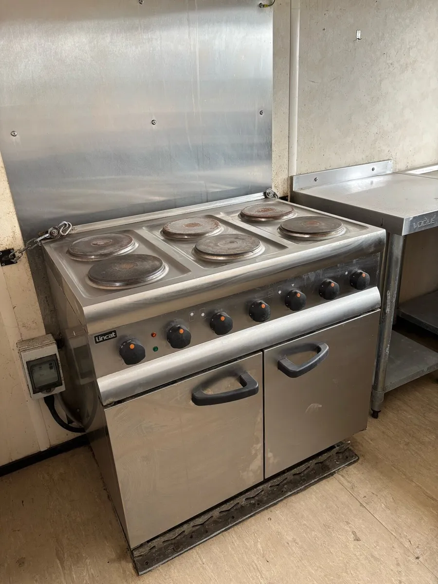 Lincat silver link hob /oven commercial kitchens - Image 3