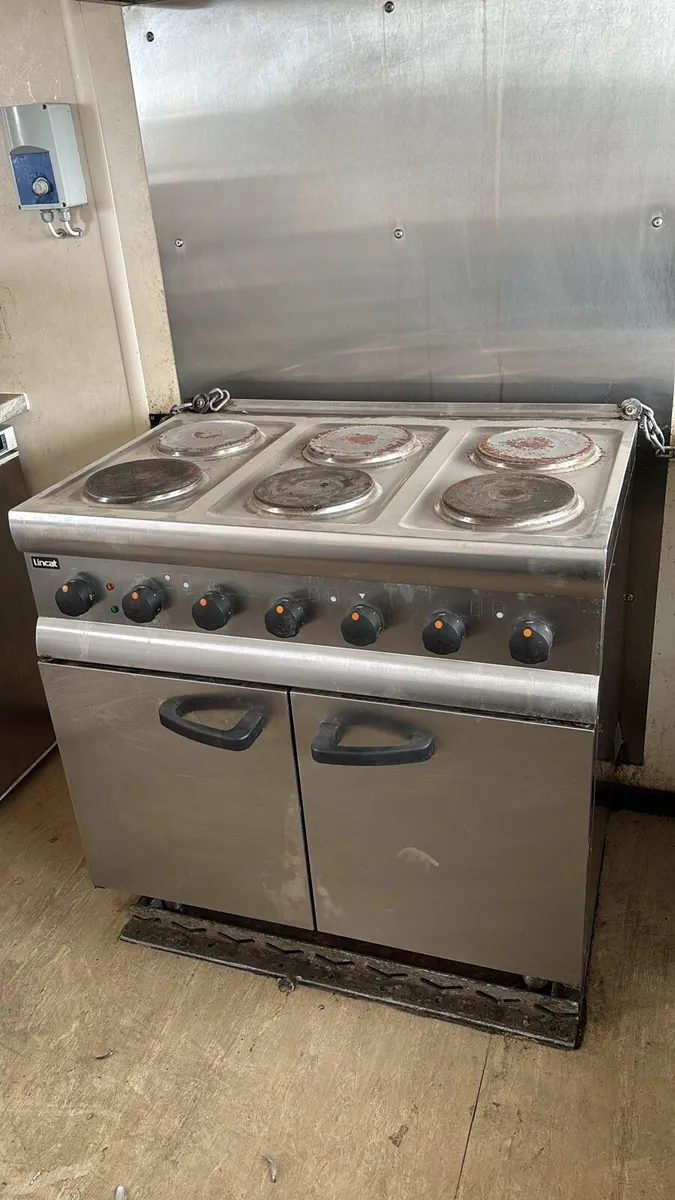 Lincat silver link hob /oven commercial kitchens - Image 4