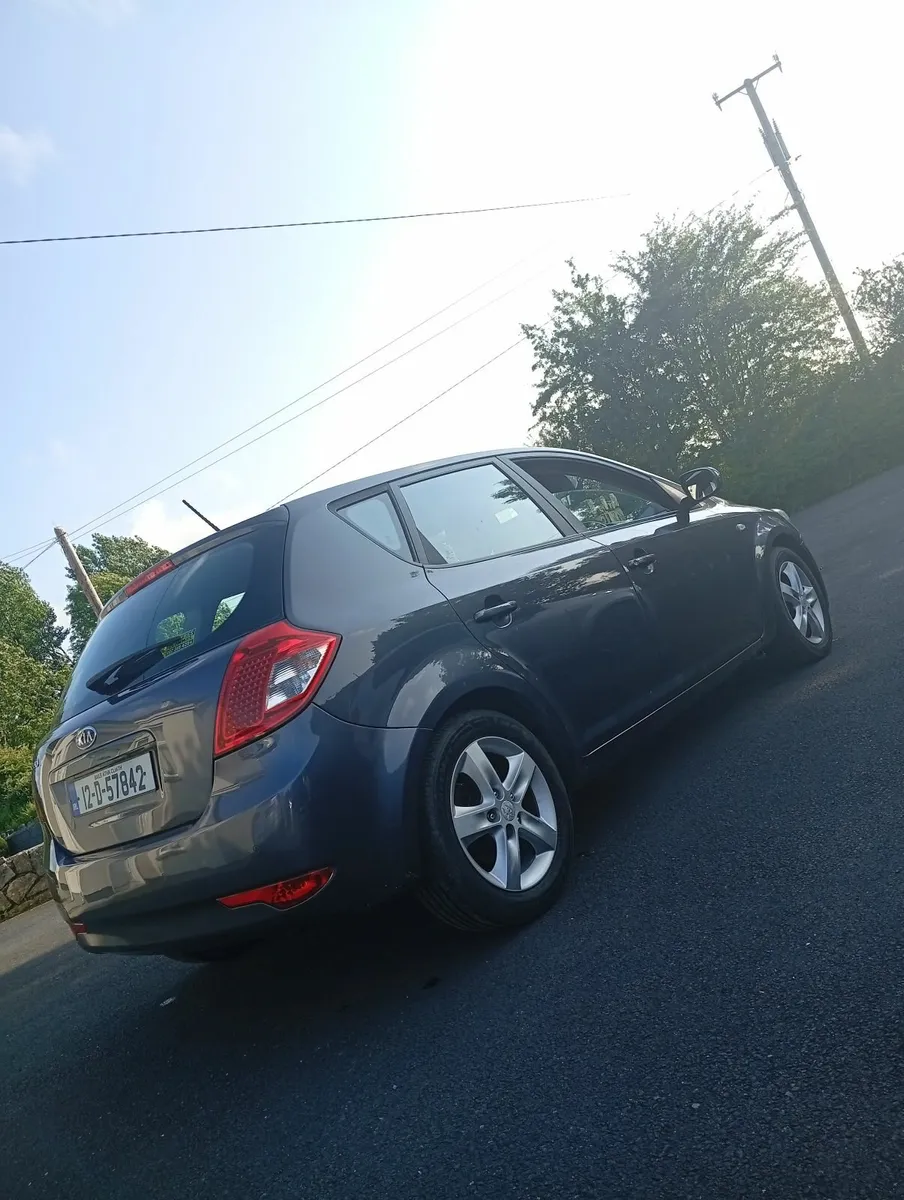 Kia Ceed 2012 - Image 1