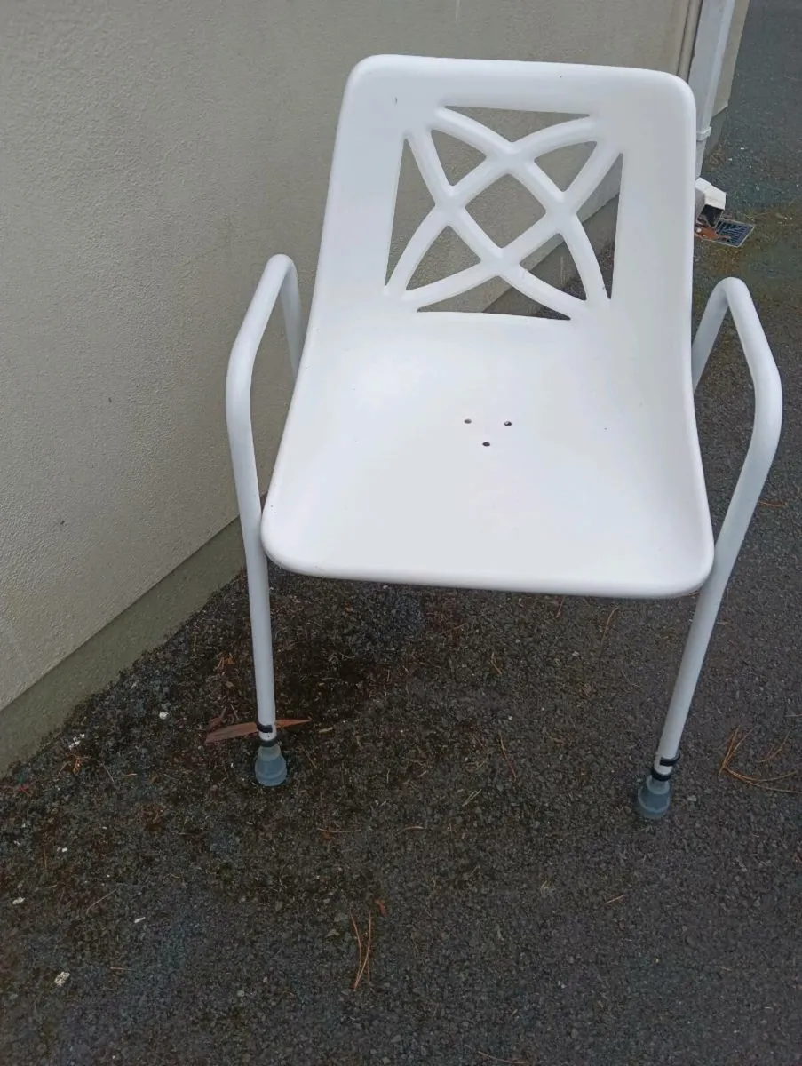 Shower chair new - Image 2