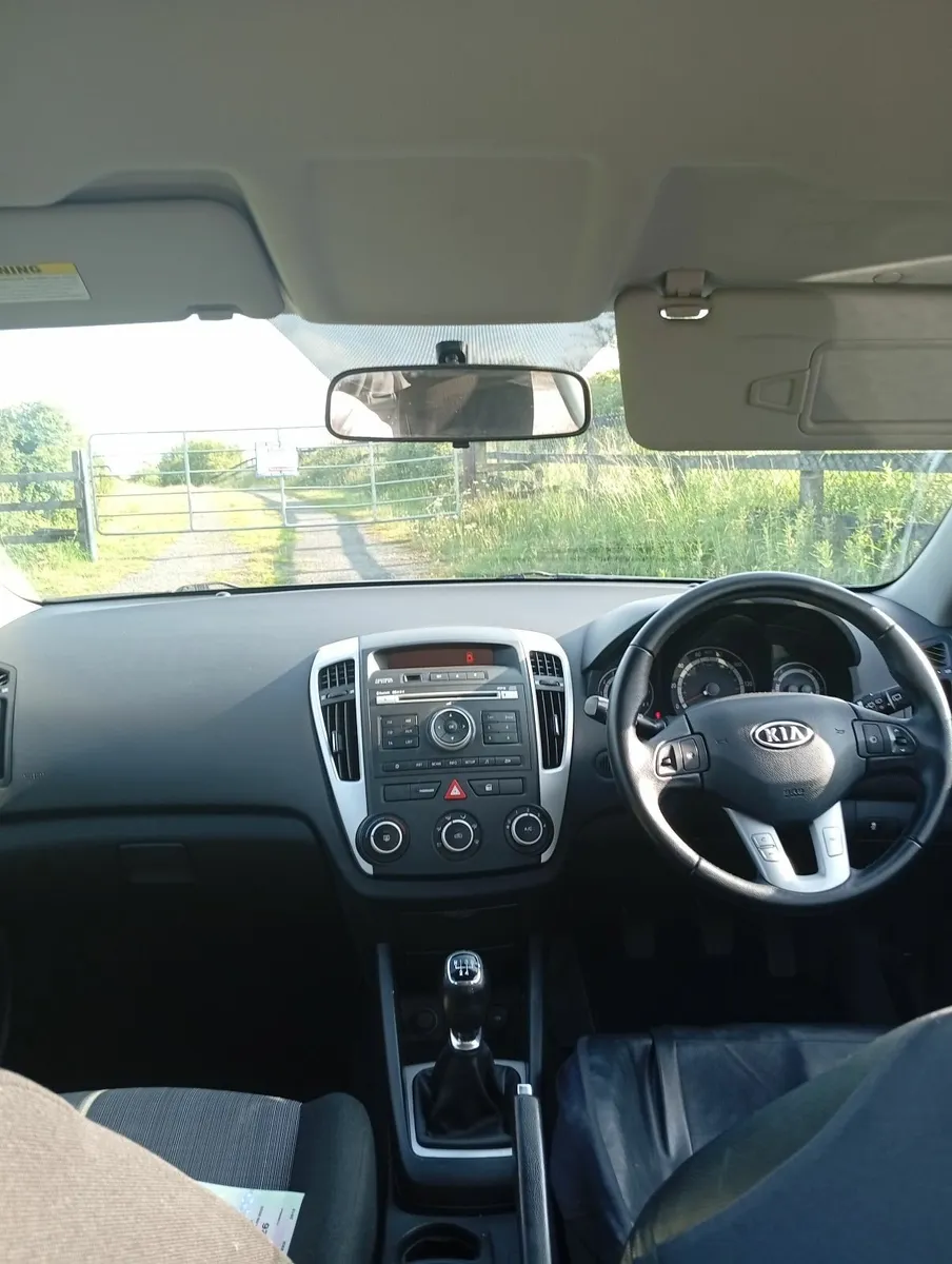 Kia Ceed 2012 - Image 2