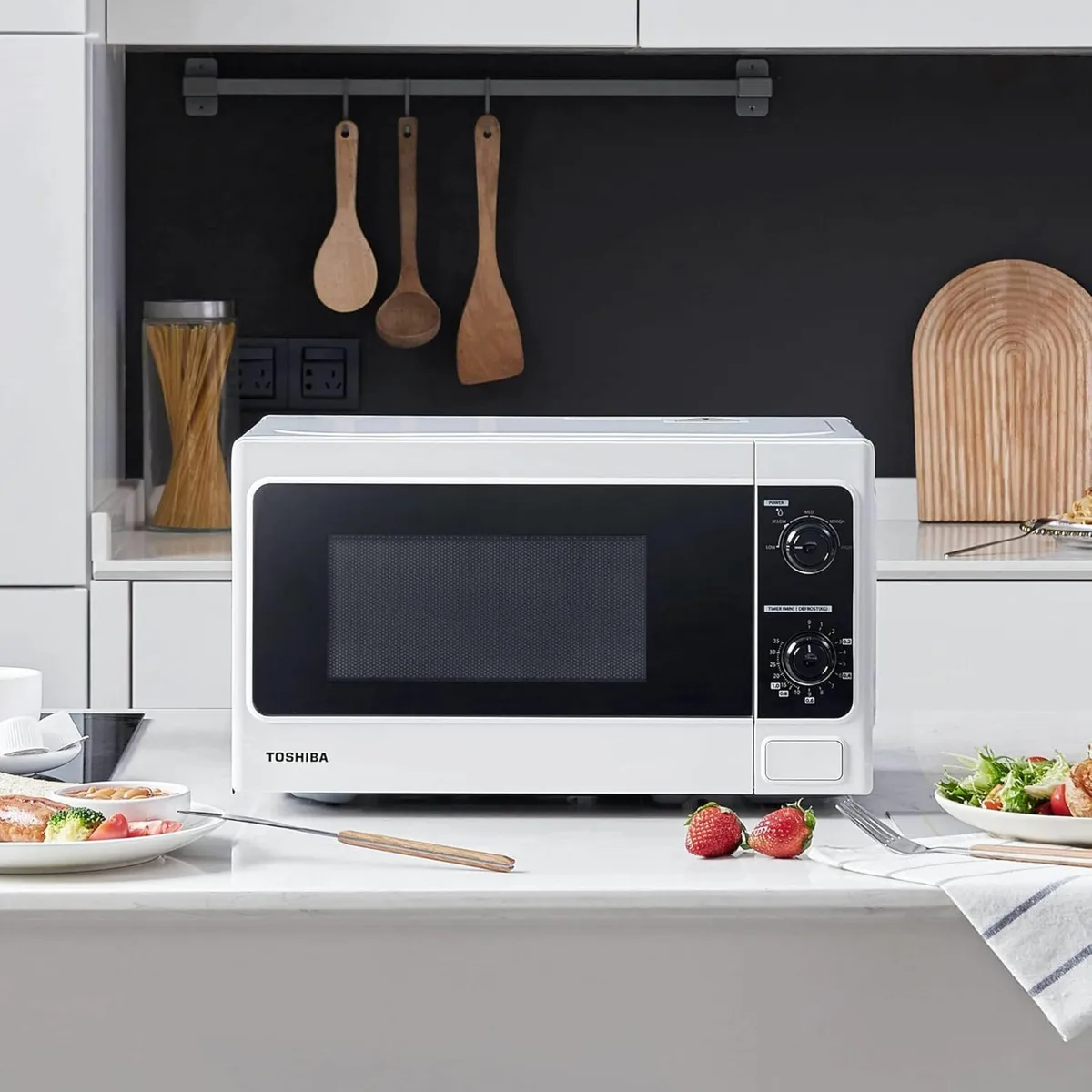 20 Liter Manual Control Microwave 5 Power Levels - Image 1