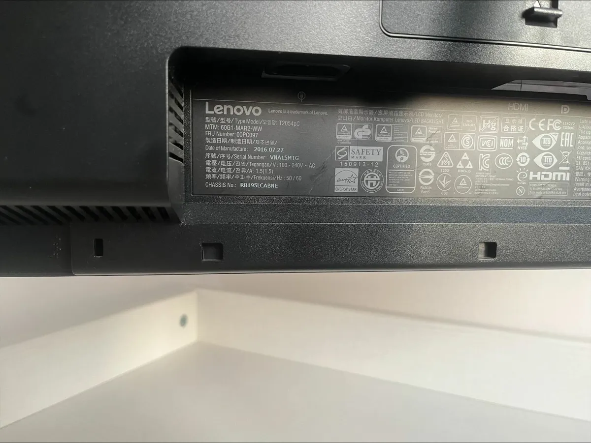 PC Monitor, keyboard, mouse - Image 2