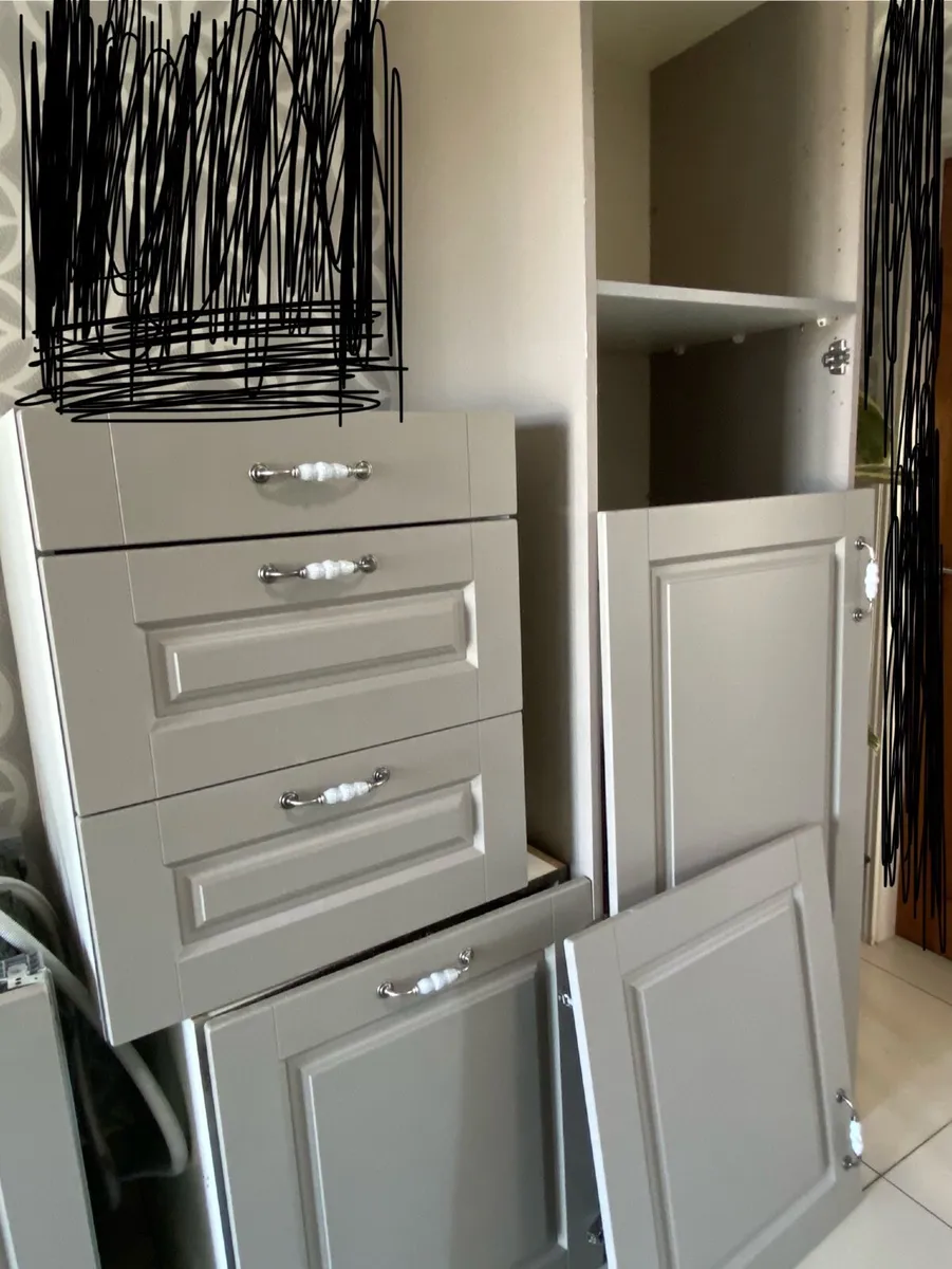 Kitchen … large for bargain price - Image 3