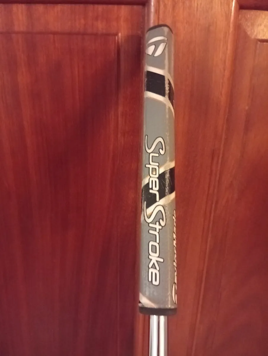 TaylorMade Spider Tour  Putter 34 inch as New - Image 2