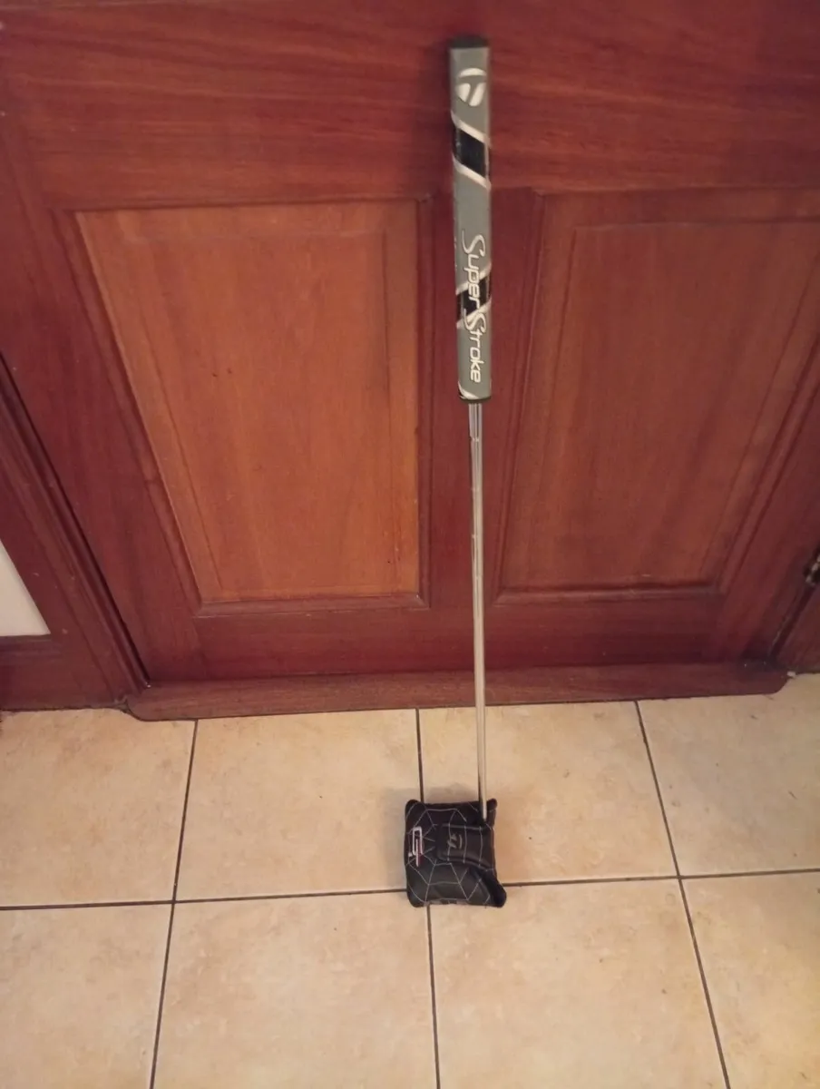 TaylorMade Spider Tour  Putter 34 inch as New - Image 3