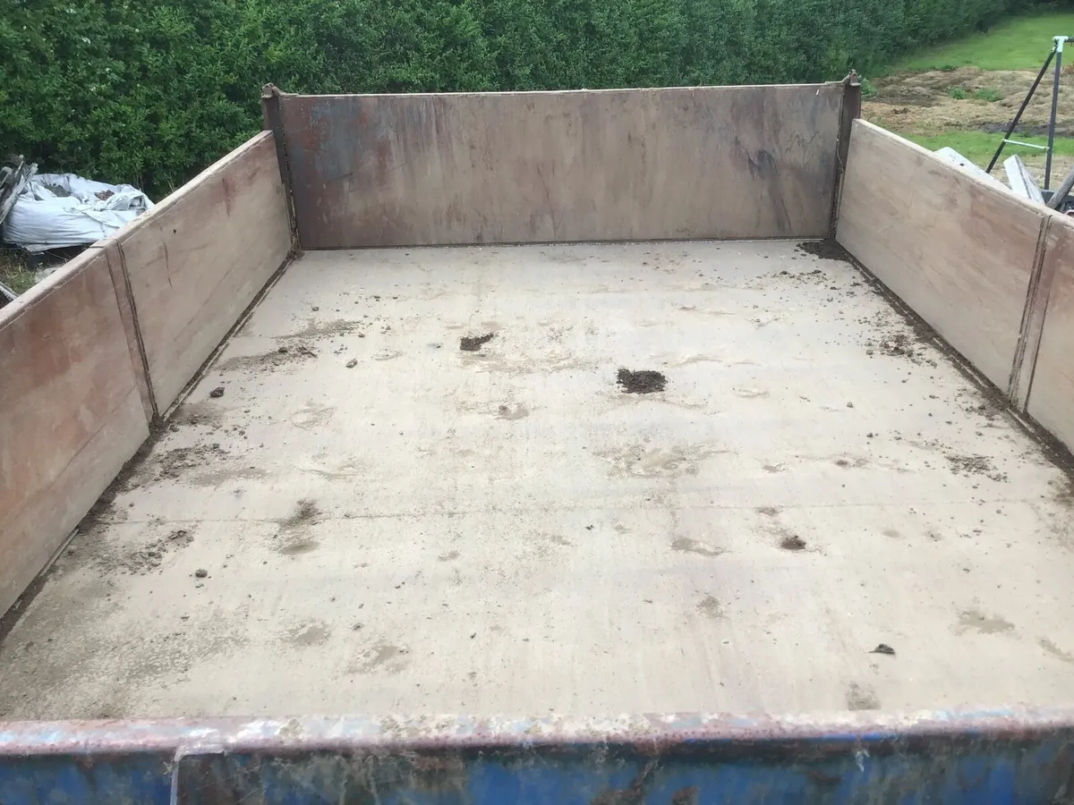 Tipping trailer - Image 3