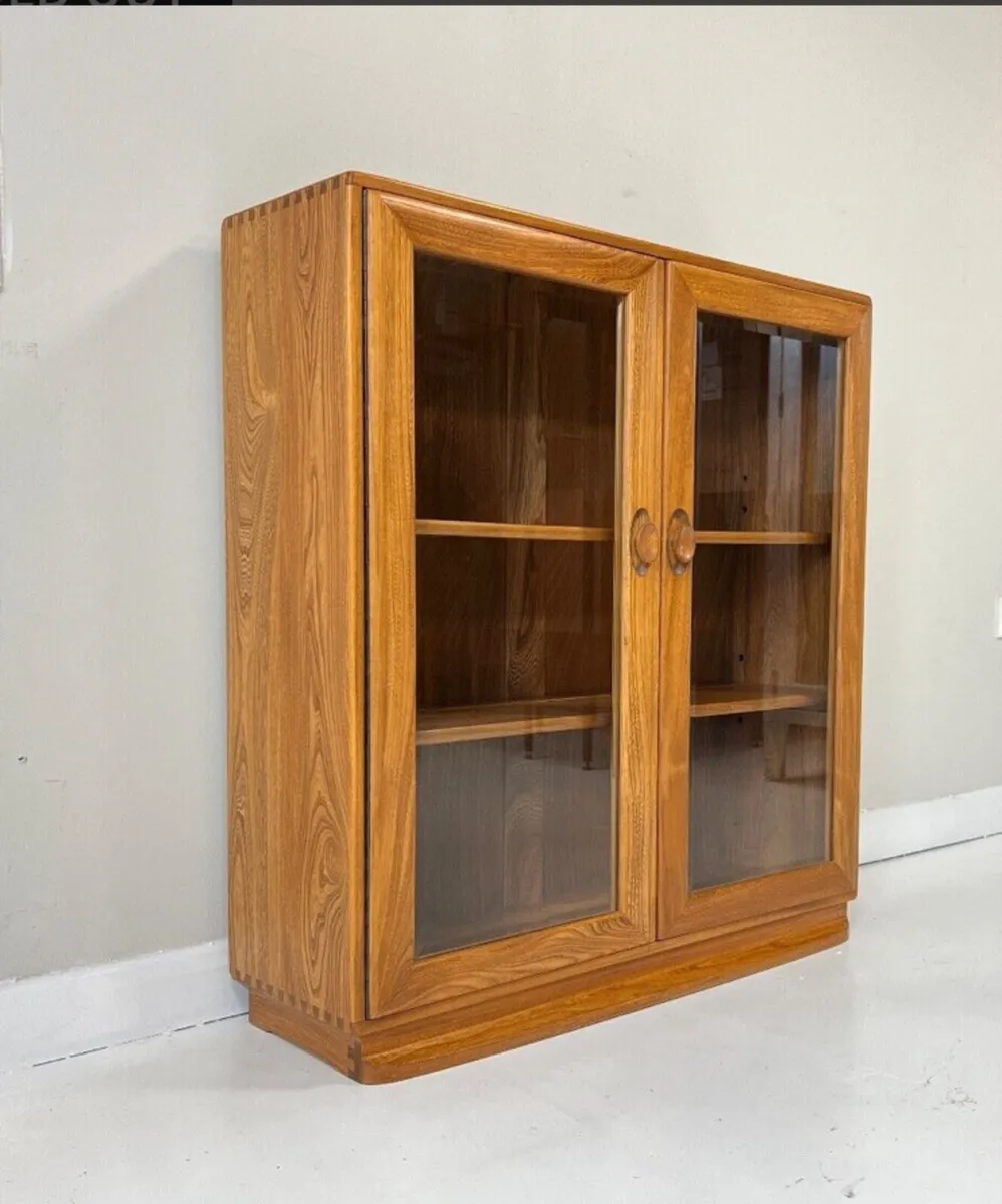 Mid century Ercol blonde Windsor bookcase cabinet - Image 2
