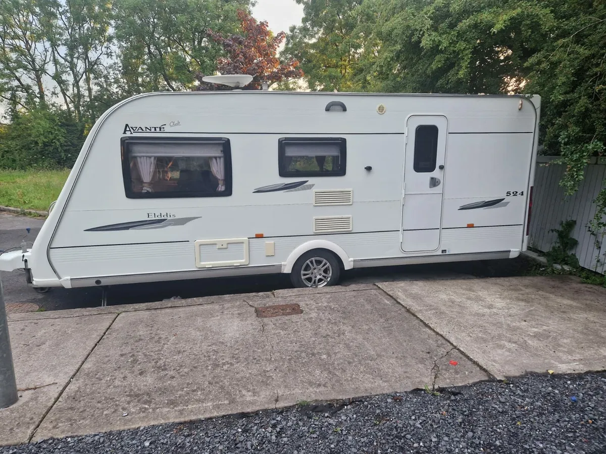 Elddis Avante 4 berth (Full Air awning) - Image 2