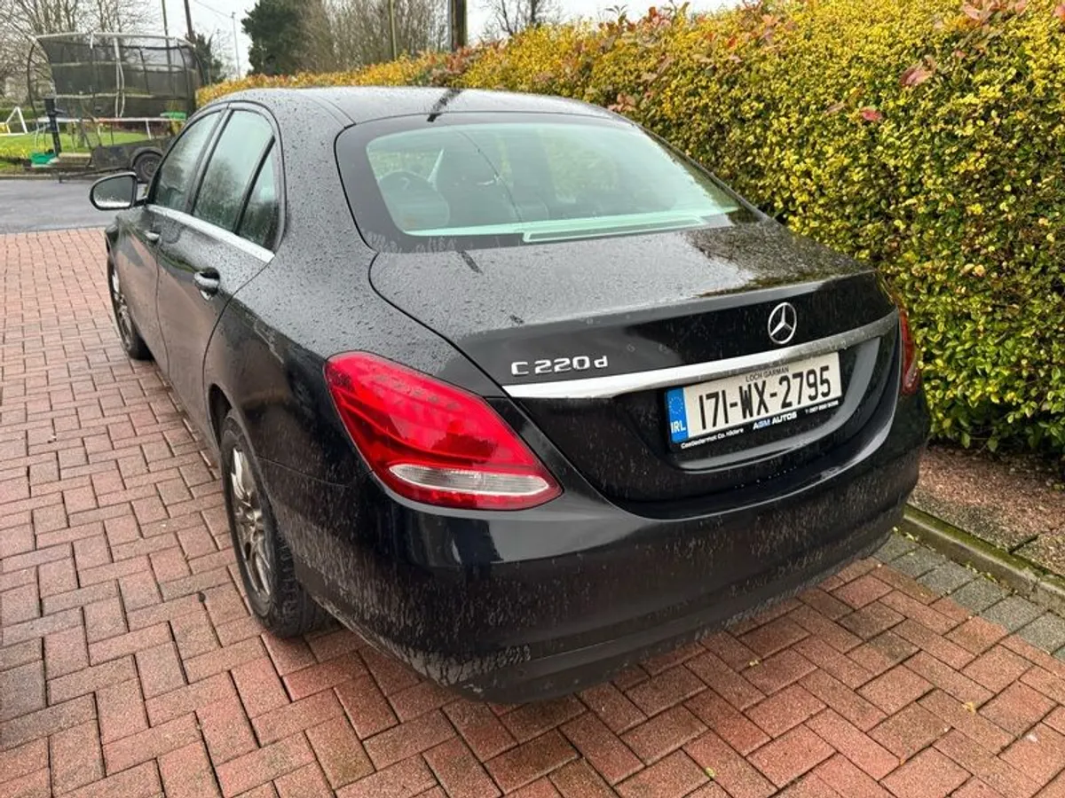 2017 Mercedes-benz C-class - Image 2