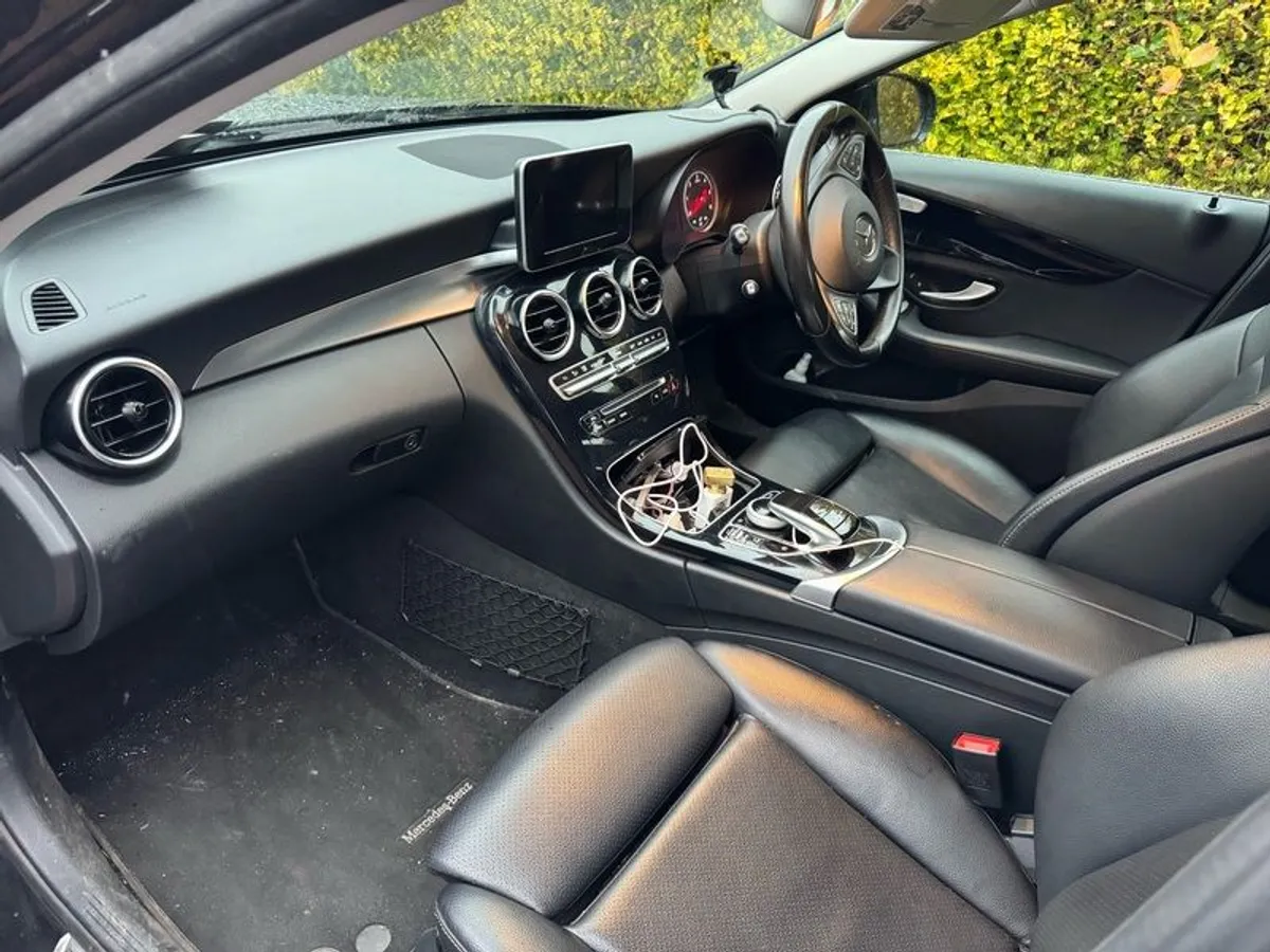2017 Mercedes-benz C-class - Image 3