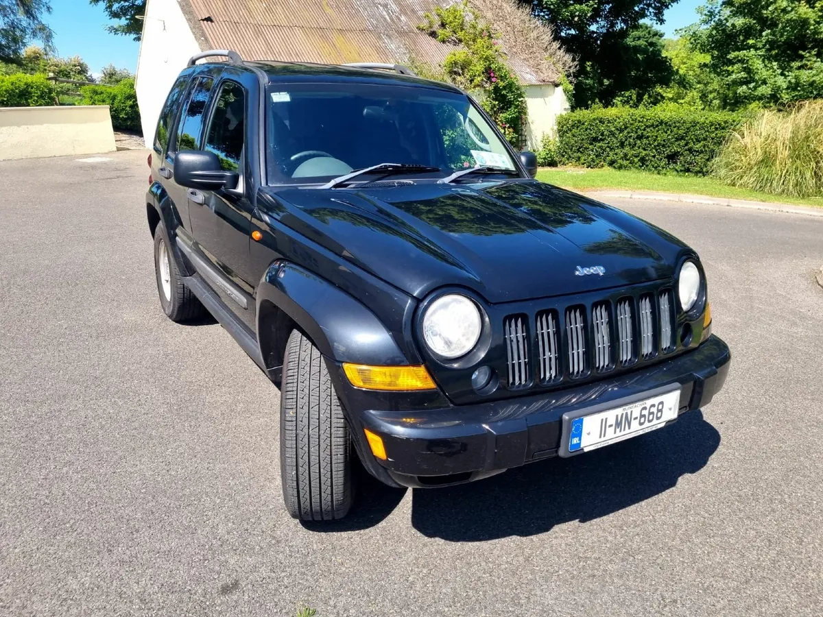 Jeep Cherokee 2011 - Image 4