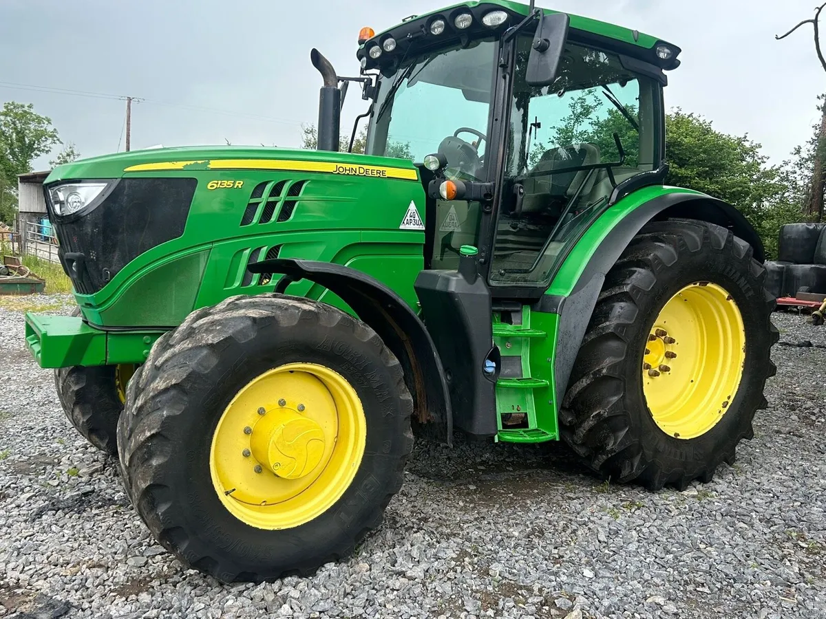 John Deere 6135R - Image 1