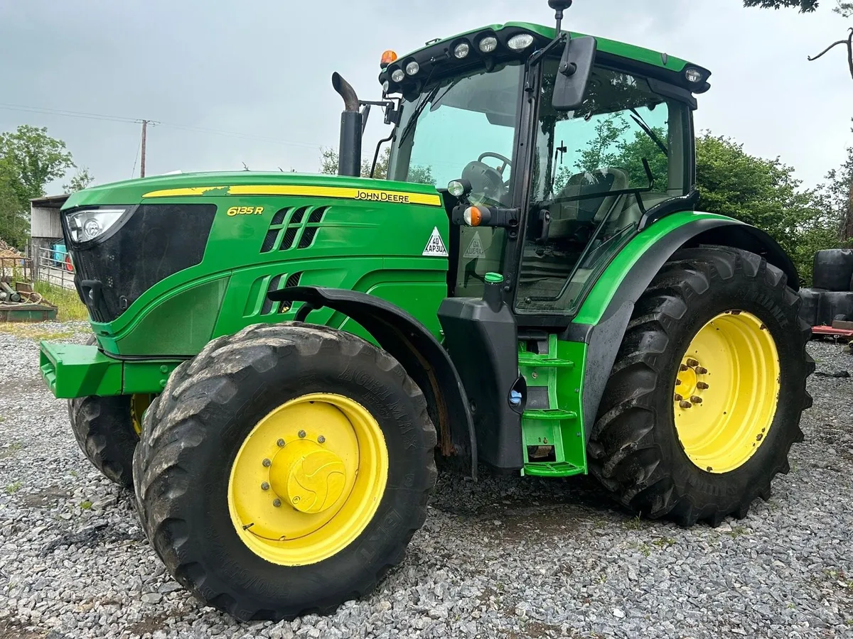 John Deere 6135R - Image 3