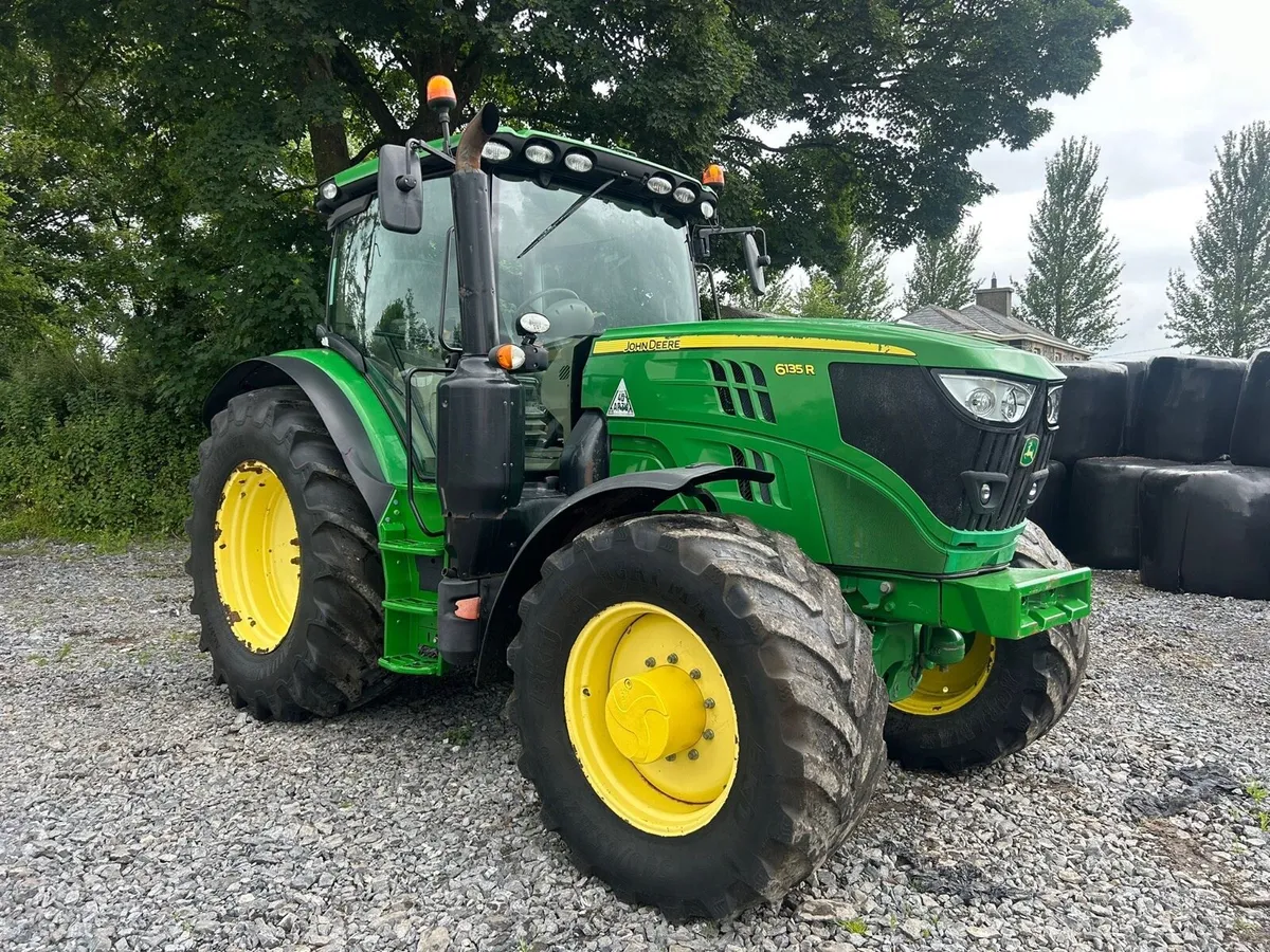 John Deere 6135R - Image 4