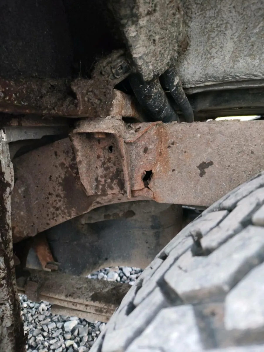 Nissan Navara - Image 4