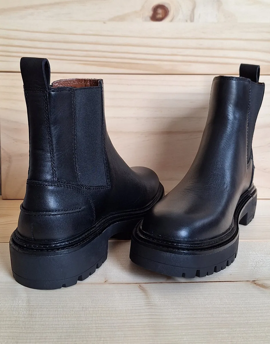 BRAND NEW Zara  Genuine Leather Boots UK 5 - Image 1