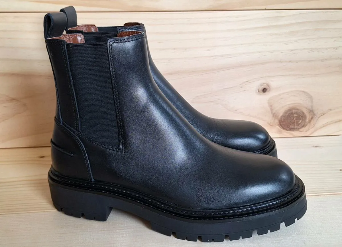 BRAND NEW Zara  Genuine Leather Boots UK 5 - Image 2