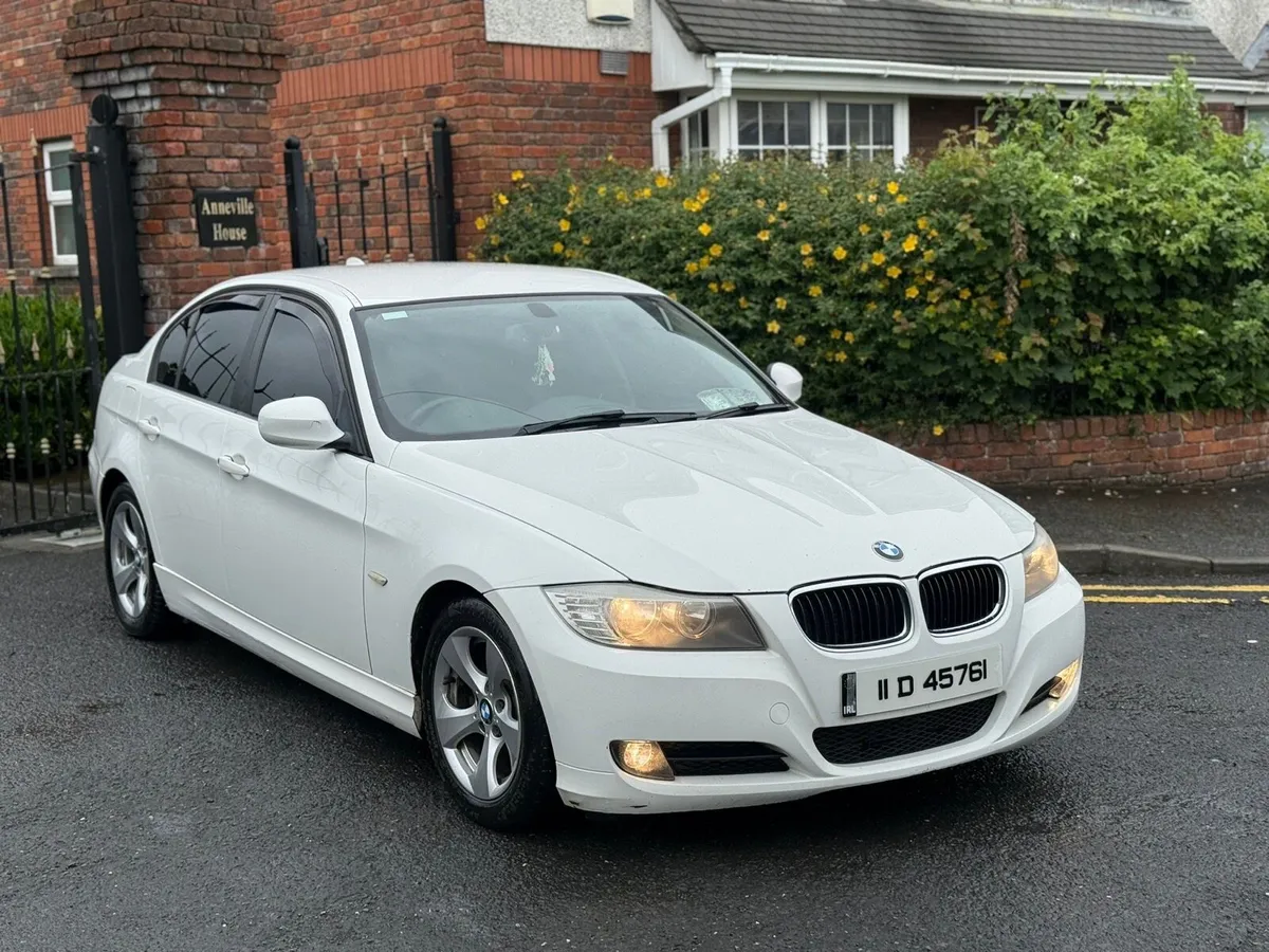 2011 Bmw 320D EGeniune Manual 6-speed - Image 2