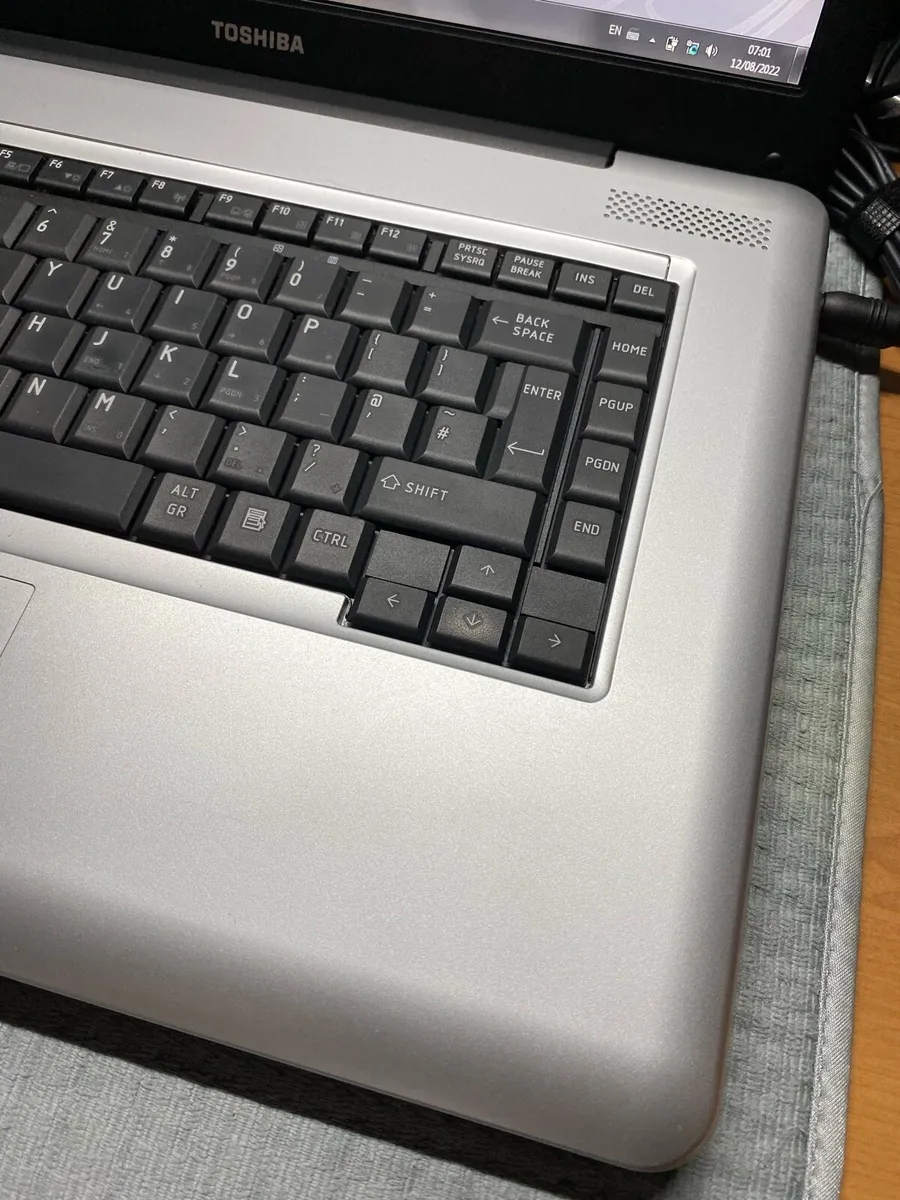 Toshiba laptop windows 7 - Image 2