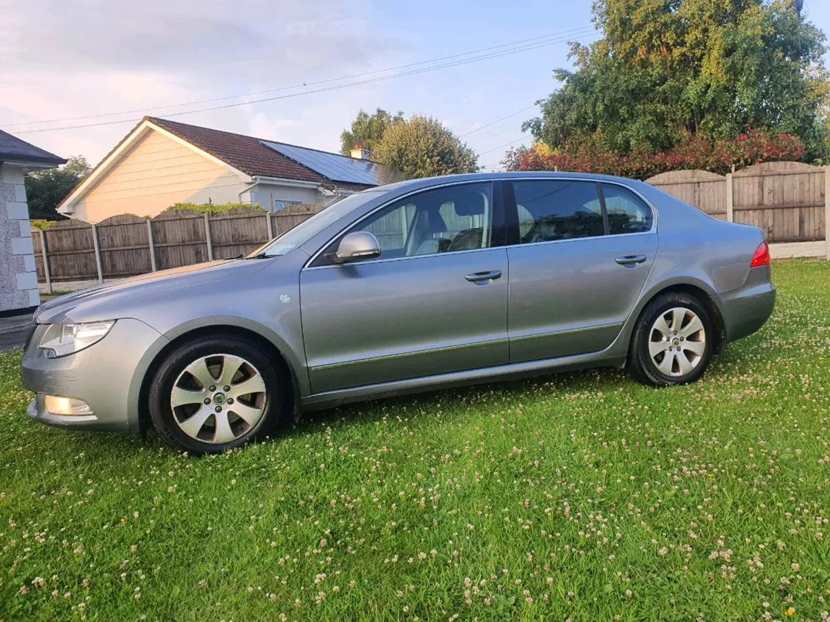Skoda superb 1.6 Diesel 2011 - Image 4