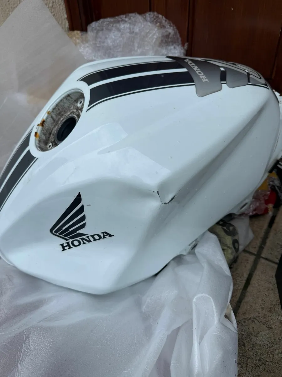Honda CB500F 2017 tank - Image 2
