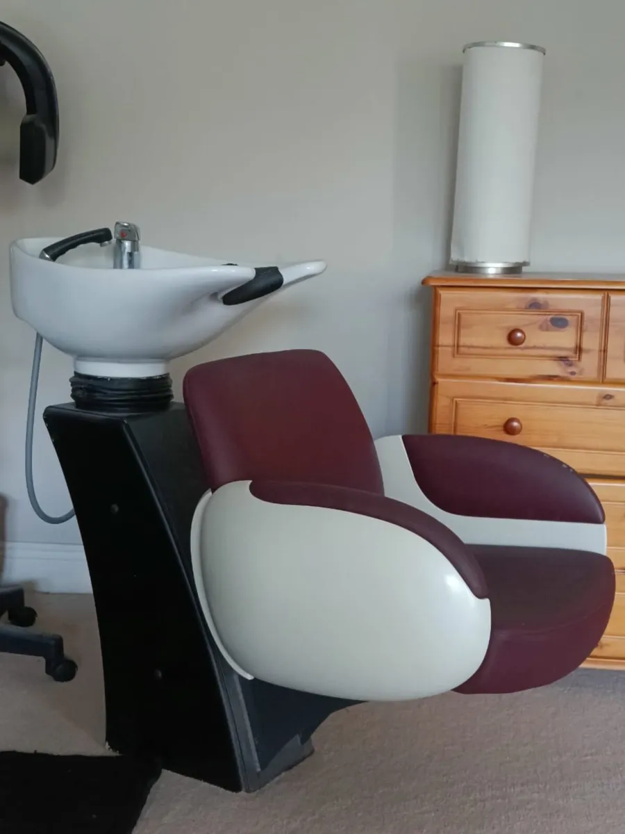 Salon furniture’s - Image 2