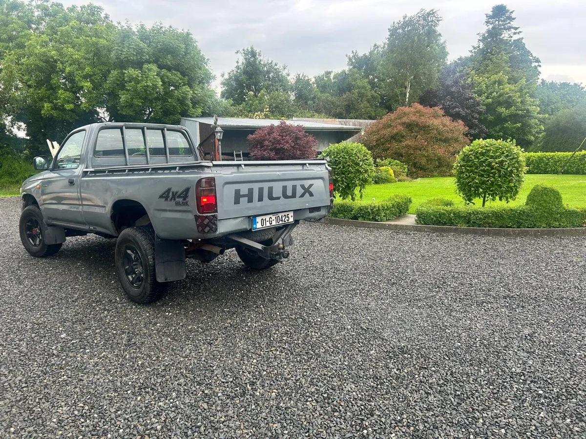 2001 Toyota hilux - Image 1