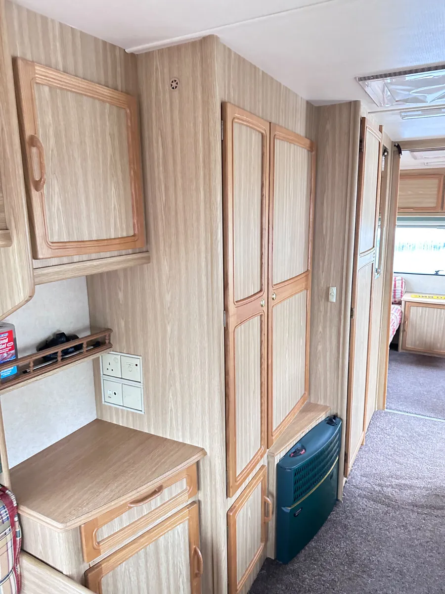✨BARGAIN ELDDIS FIRESTORM 6 BERTH✨ - Image 4