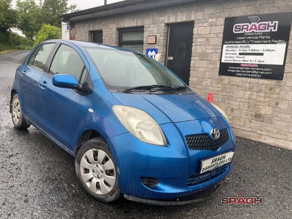 TOYOTA YARIS COLLECTION - Image 2
