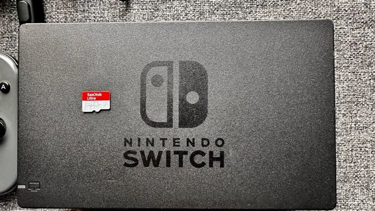 Nintendo Switch & 4 Game Bundle - Image 3