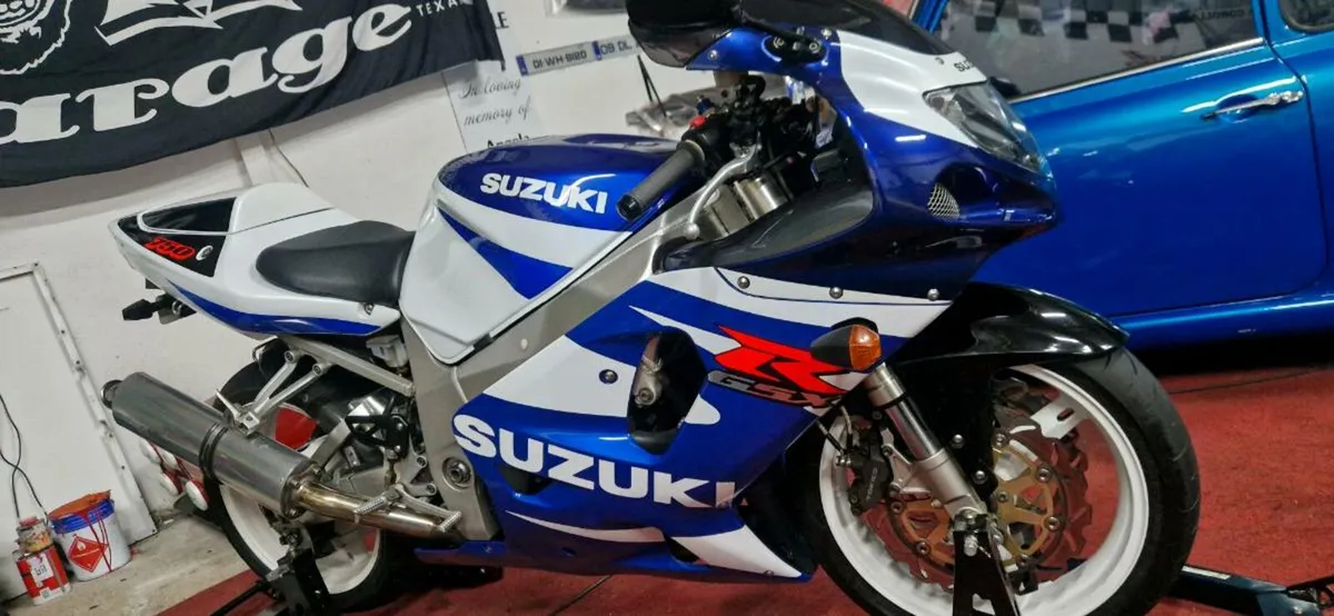 Suzuki Gsxr 750 K3 MINT LOW MILAGE - Image 1