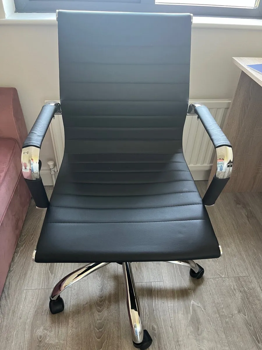 Office Chair - Image 1