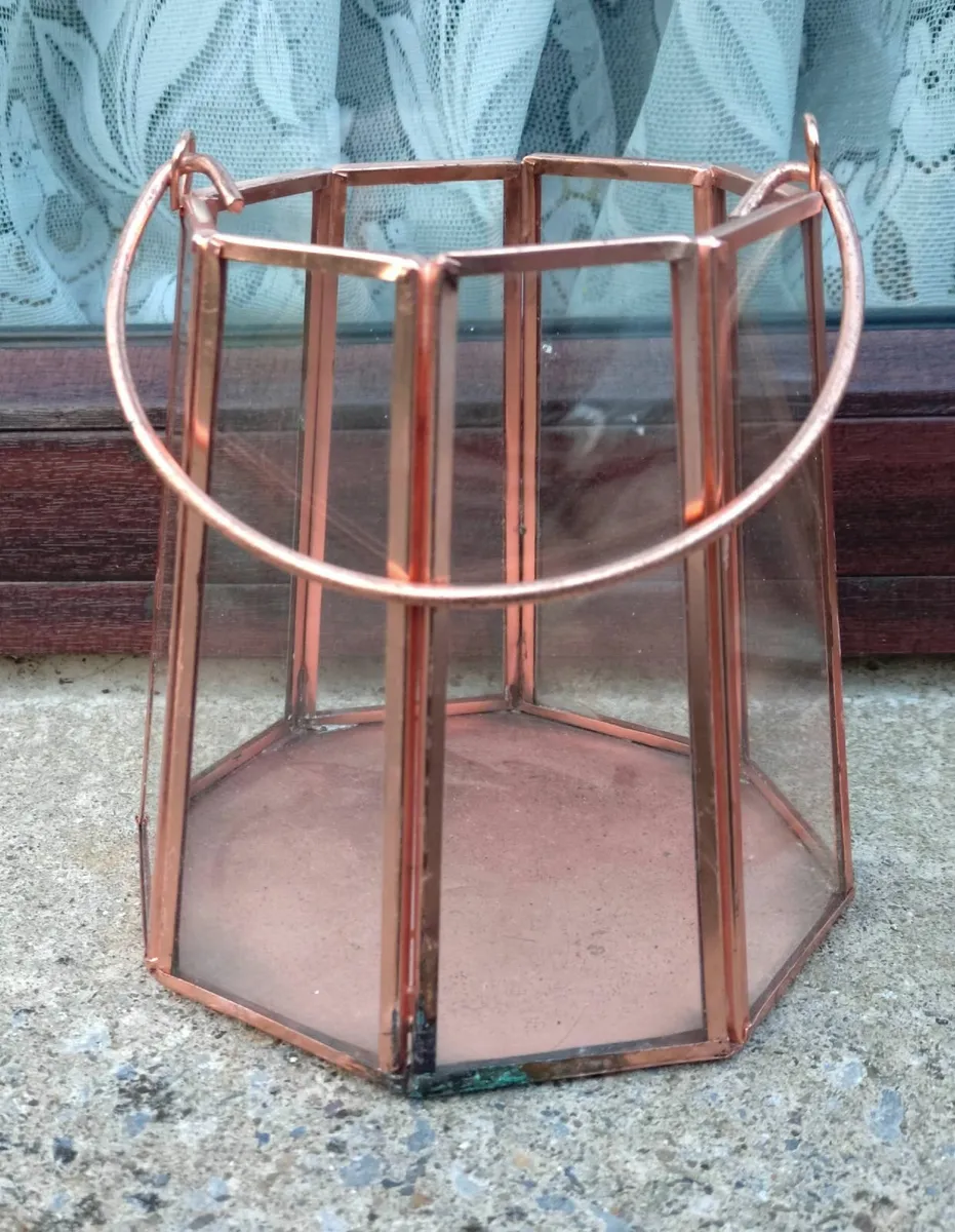 2 LANTERNS/CANDLE HOLDERS (USED). - Image 2