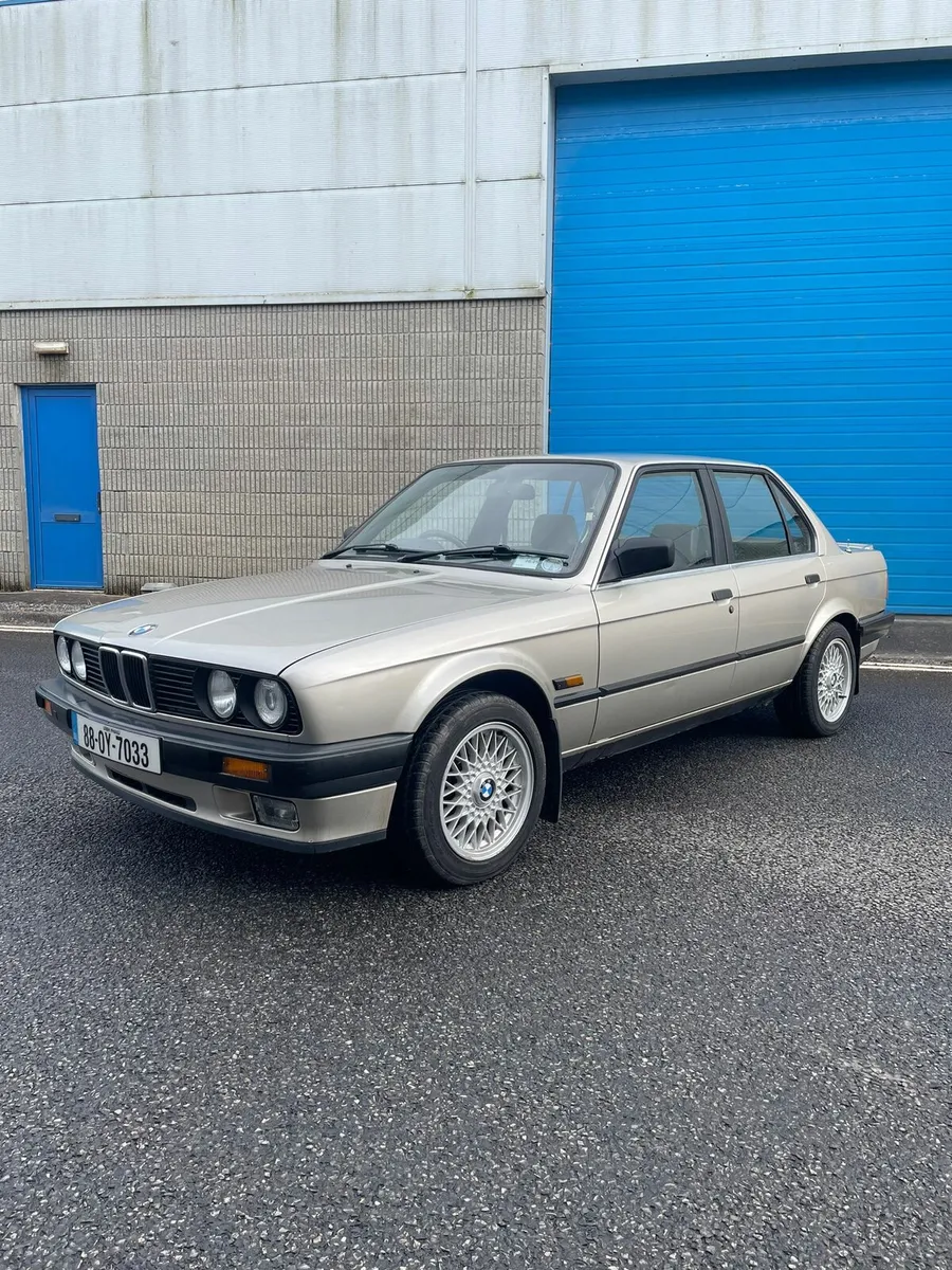 E30 325i - Image 1