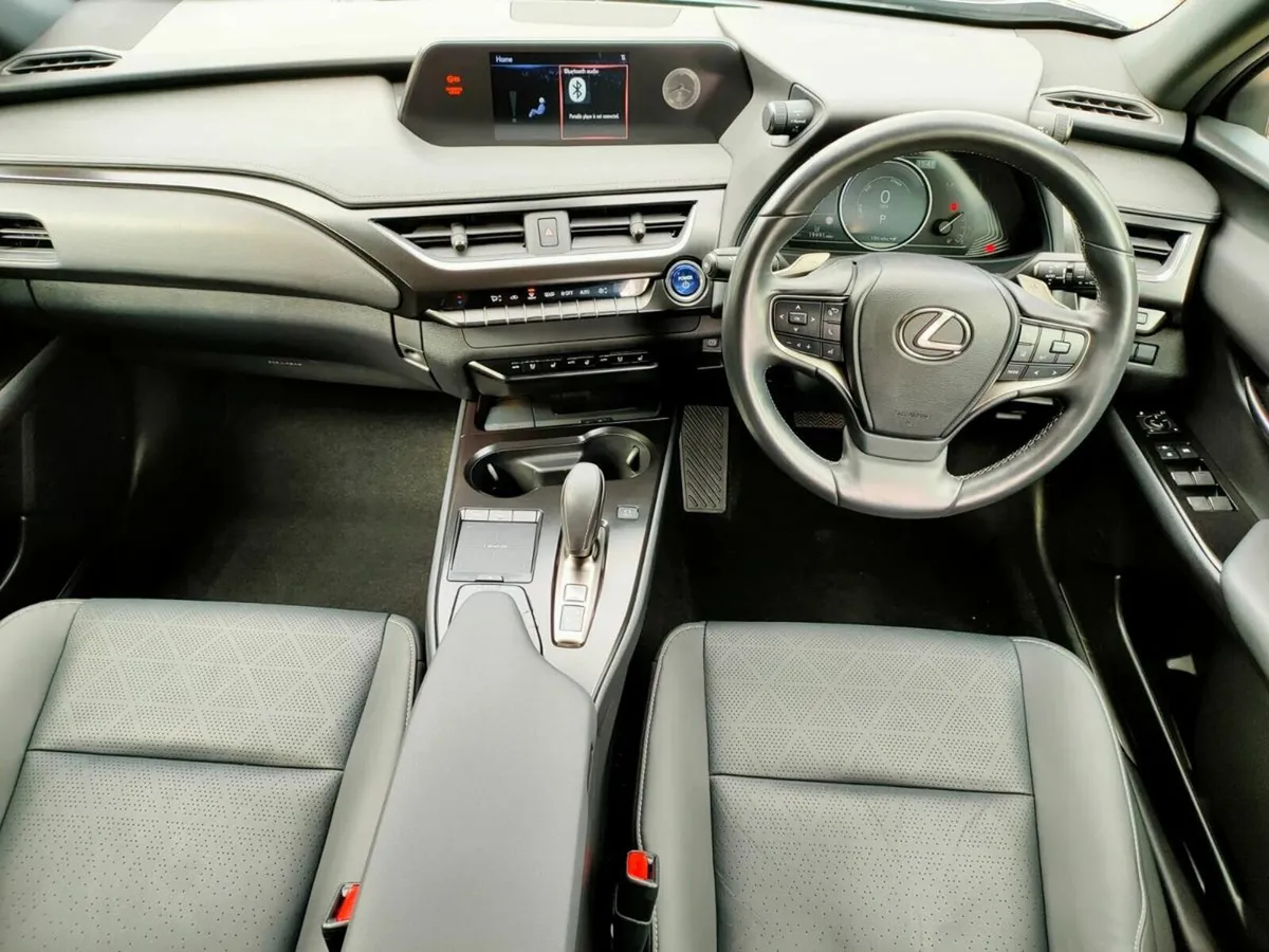 Lexus UX 300E 54kWh Premium + - Image 3