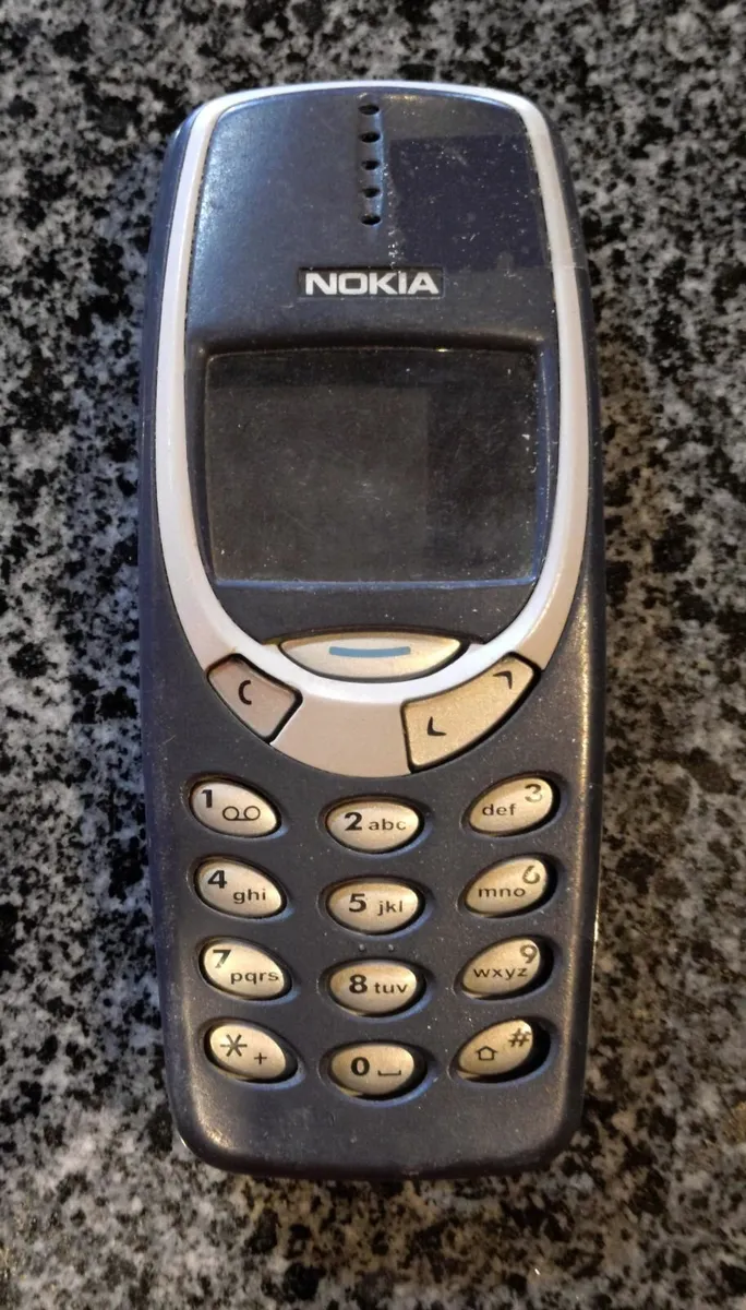 NOKIA PHONE 3310 FRONT & BACK COVERS ONLY (USED). - Image 1