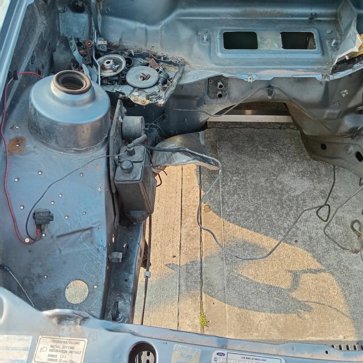 Ford Sierra Sapphire shell - Image 2