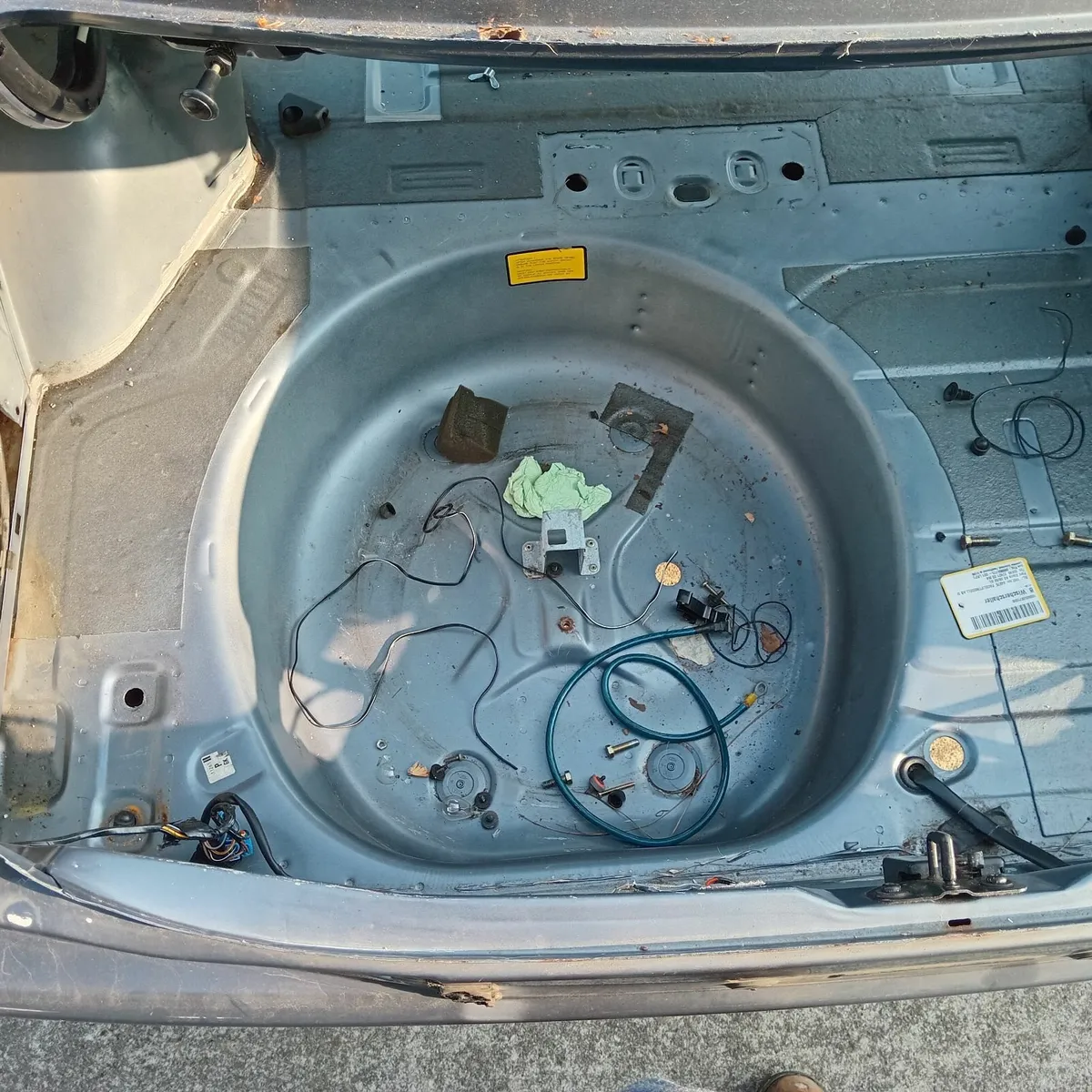 Ford Sierra Sapphire shell - Image 3
