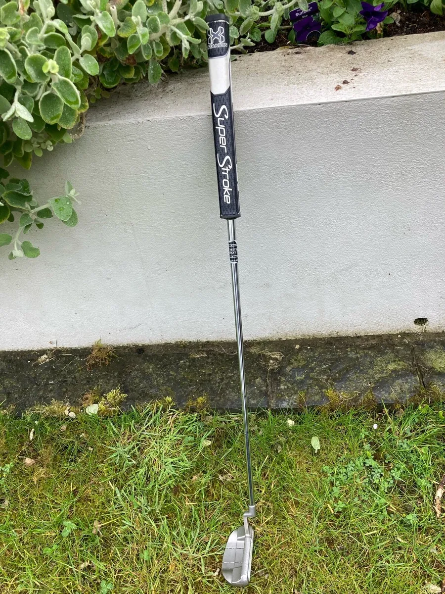 Odyssey Ladies White Hot Putter - Image 3