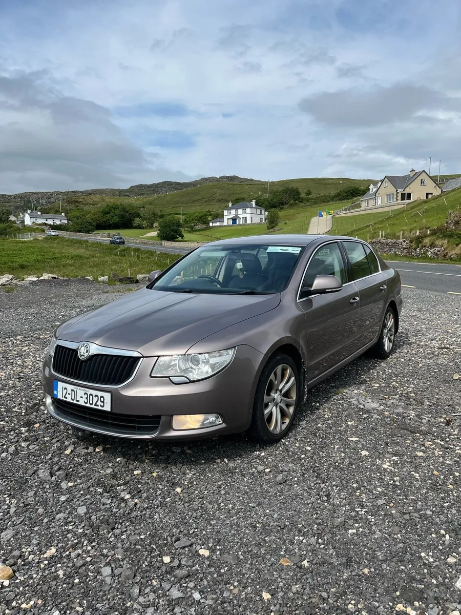 2012 Skoda superb - Image 1